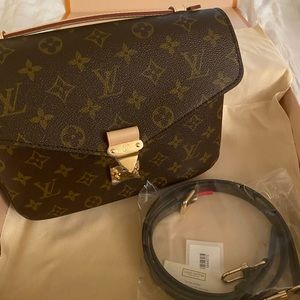 Louis Vuitton Pochette Métis Brand new!
